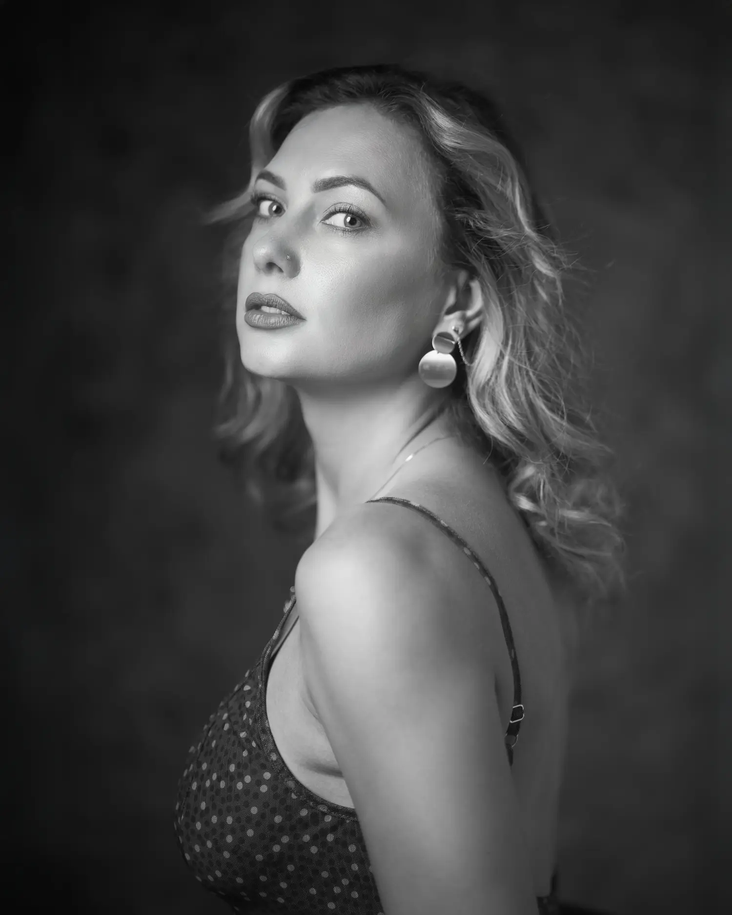 Olesia Prodan - Professional modeling portfolio image 13
